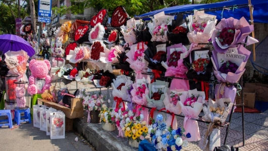 Đà Nẵng: Sôi động thị trường hoa trong Ngày Phụ nữ Việt Nam