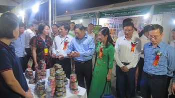 Hàng trăm sản phẩm OCOP vùng Đồng bằng sông Hồng quy tụ tại Hải Phòng