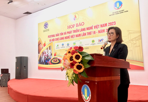 Bà Nguyễn Thị Hoàng Yến - Phó Cục trưởng Cục Kinh tế hợp tác và phát triển nông thôn (Bộ NN&PTNT)