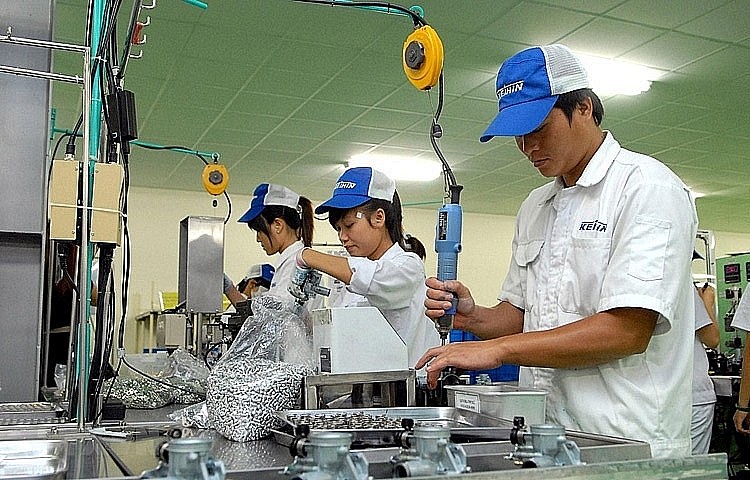 Hưng Yên thu ngân sách từ hoạt động xuất, nhập khẩu đạt 62,5% dự toán