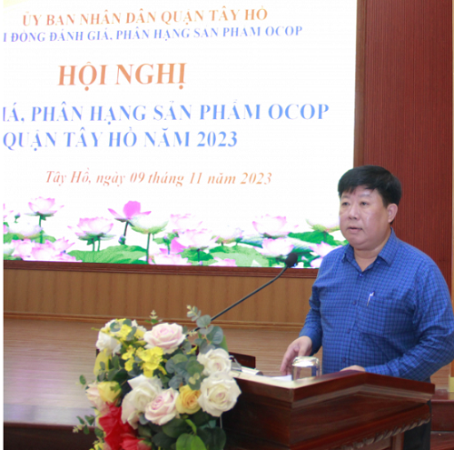 Phó Chủ tịch UBND quận Tây Hồ Nguyễn Thanh Tịnh phát biểu khai mạc