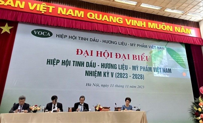 TS. Đỗ Duy Phi tái đắc cử Chủ tịch Hiệp hội Tinh Dầu-Hương liệu-Mỹ phẩm Việt Nam