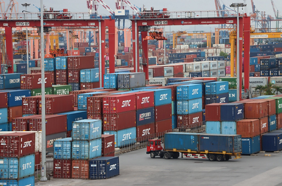 Xuất nhập khẩu hàng hoá có sự khởi sắc trong những tháng cuối năm