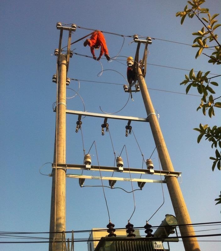 Thanh Hoá: Vượt núi mang điện lưới quốc gia đến với người dân vùng sâu, vùng xa