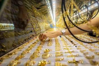 Giá vàng hôm nay 17/11/2023: Vàng trong nước quay đầu giảm