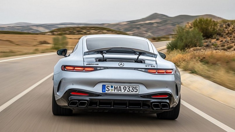 Mercedes-AMG GT63 Coupa: Sự pha trộn giữa hiệu suất và tính thực dụng