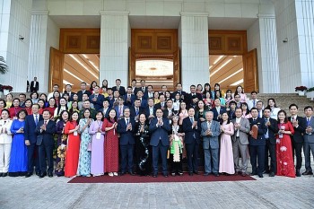 Thủ tướng Phạm Minh Chính gặp mặt đại diện các nhà giáo tiêu biểu nhân kỷ niệm ngày Nhà giáo Việt Nam