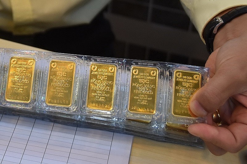Vàng trong nước tiến sát mốc 71 triệu đồng/lượng