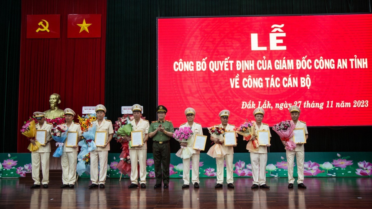 Công an tỉnh Đắk Lắk công bố quyết định về công tác cán bộ