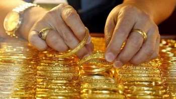 Giá vàng hôm nay 2/12/2023: Vàng trong nước được điều chỉnh giảm