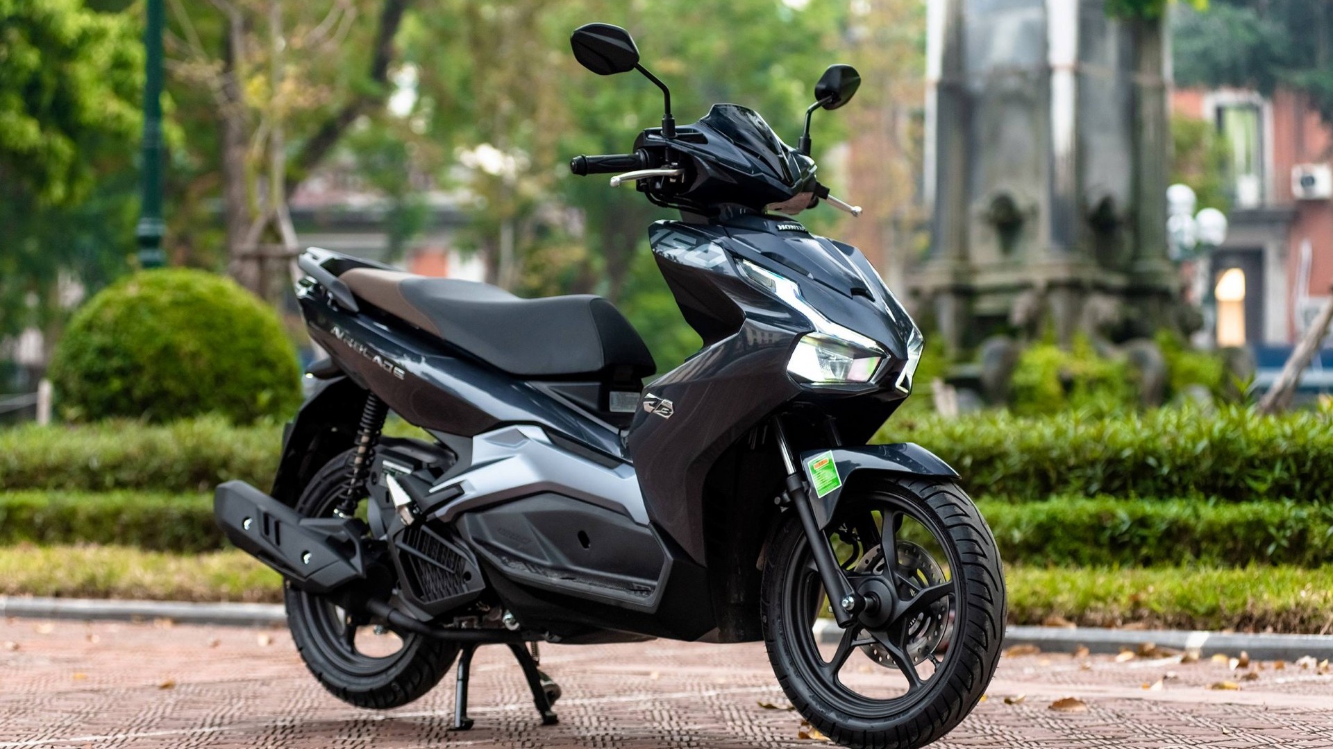 Honda giảm giá sâu, khách tha hồ mua xe chơi Tết