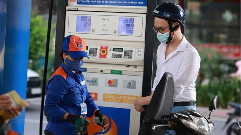Giá xăng dầu được dự báo giảm nhẹ vào ngày mai (7/12)