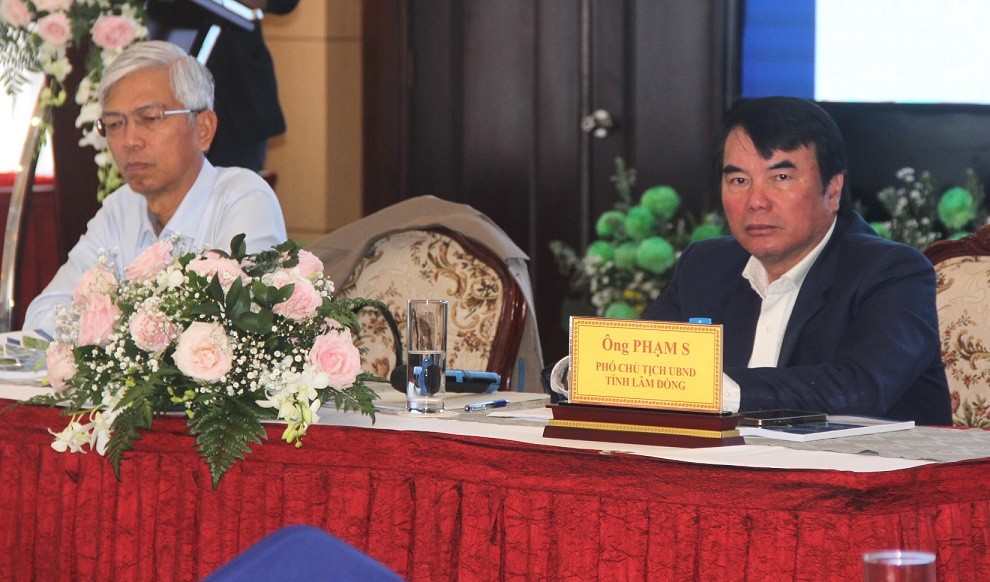 Ông Phạm S- Phó Chủ tịch UBND tỉnh Lâm Đồng, ông Võ Văn Hoan- Phó Chủ tịch UBND TP HCM chủ trì hội thảo
