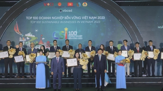SeABank lần thứ 6 được vinh danh trong Top 100 Doanh nghiệp bền vững Việt Nam