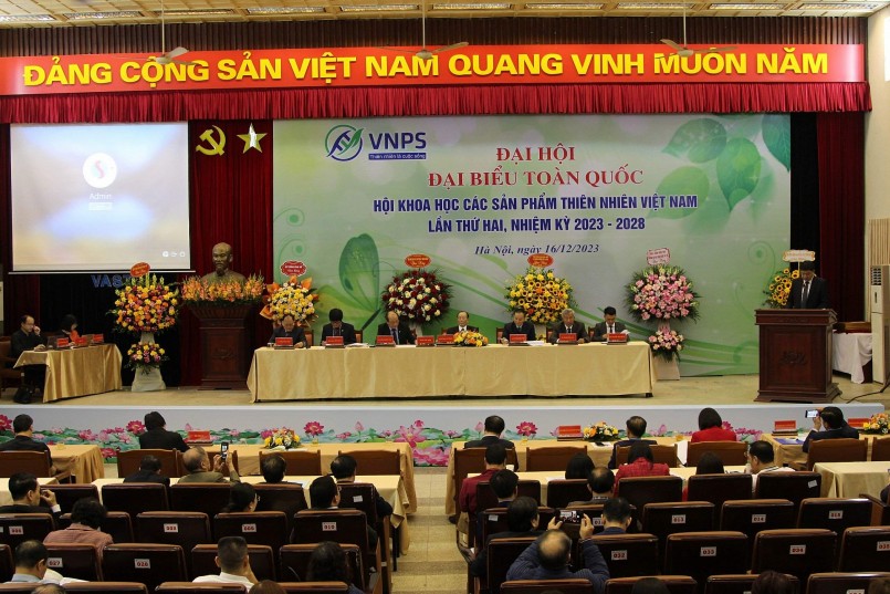Toàn cảnh Đại hội Đại biểu toàn quốc Hội Khoa học các sản phẩm thiên nhiên Việt Nam lần thứ II.