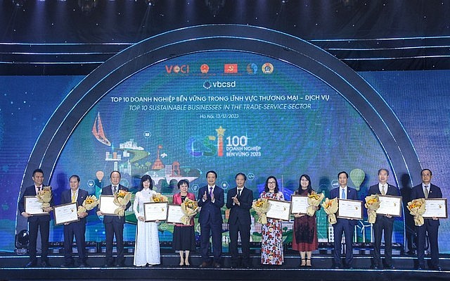 Herbalife Việt Nam được VCCI trao giải Top 100 Doanh Nghiệp Bền Vững Việt Nam 2023