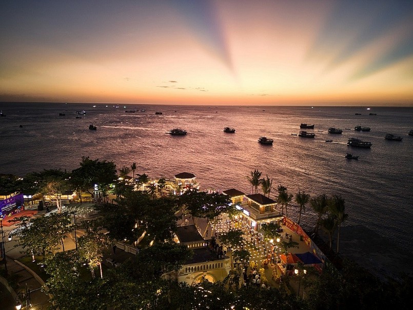 Phú Quốc ra mắt Vui Phết- chợ đêm bên biển đầu tiên tại Việt Nam