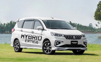 Suzuki Ertiga Hybrid giảm giá mạnh, chỉ dưới 500 triệu đồng cho một phiên bản
