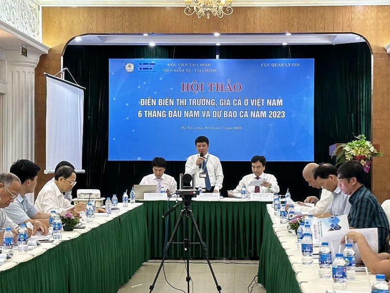 Hội thảo Khoa học với chủ đề: “Diễn biến thị trường, giá cả ở Việt Nam năm 2023 và dự báo 2024”, sáng 4/1.