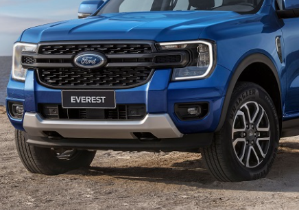 Ford Everest 2023: Xe SUV 7 chỗ có ngoại hình mạnh mẽ