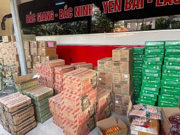 Phú Thọ: Tiêu hủy hơn 23.000 sản phẩm thực phẩm không rõ nguồn gốc