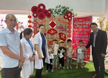 Đắk Lắk: Trao hơn 120 suất quà cho trẻ em mắc chứng bệnh Thalassemia