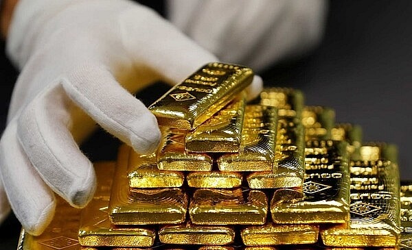 Giá vàng thế giới sụt giảm mạnh.