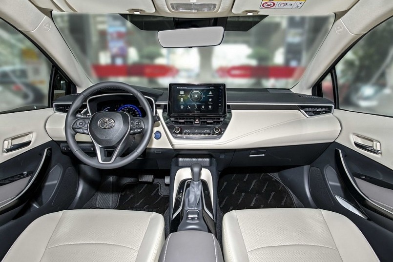 Toyota Corolla Altis 2023: Xe sedan hạng C mới, nhiều thay đổi