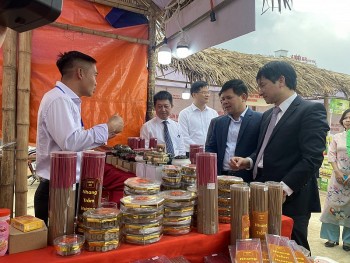 Hơn 100 gian hàng tham gia Hội chợ hoa xuân, quảng bá sản phẩm OCOP huyện Phúc Thọ