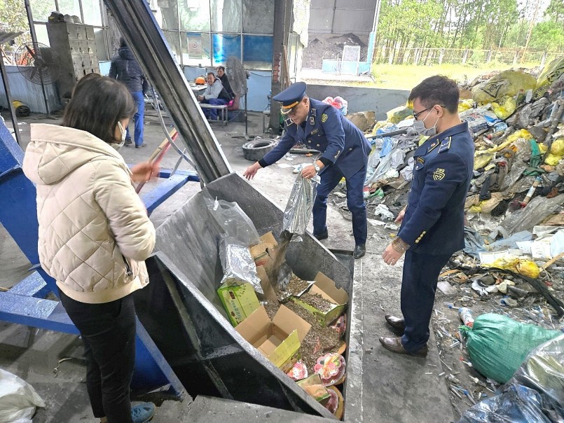 Thái Nguyên: Tiêu hủy hơn 300kg hàng hóa nhập lậu