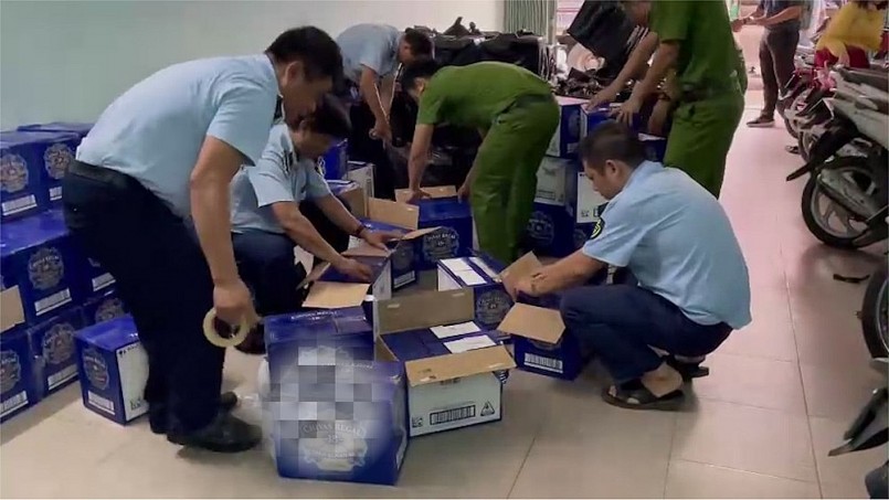 Phú Yên: Thu giữ 1.900 chai rượu Chivas 18 không rõ nguồn gốc