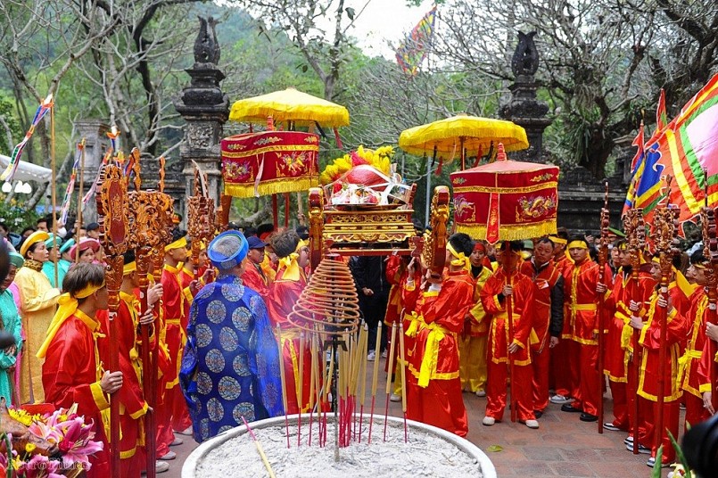 Lễ rước cầu húc và lễ tế của thôn Xuân Dục, xã Tân Minh.