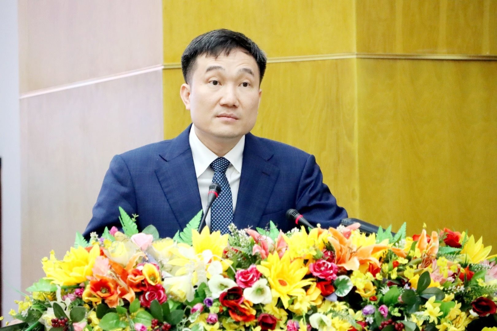 Tân Phó Chủ tịch UBND tỉnh Gia Lai Nguyễn Tuấn Anh phát biểu nhận nhiệm vụ.