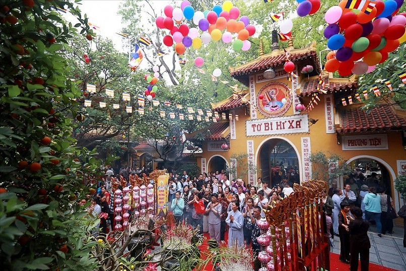 Với người Việt, cúng rằm tháng Giêng là ngày lễ quan trọng, chính thức khép lại những ngày Tết Nguyên đán.