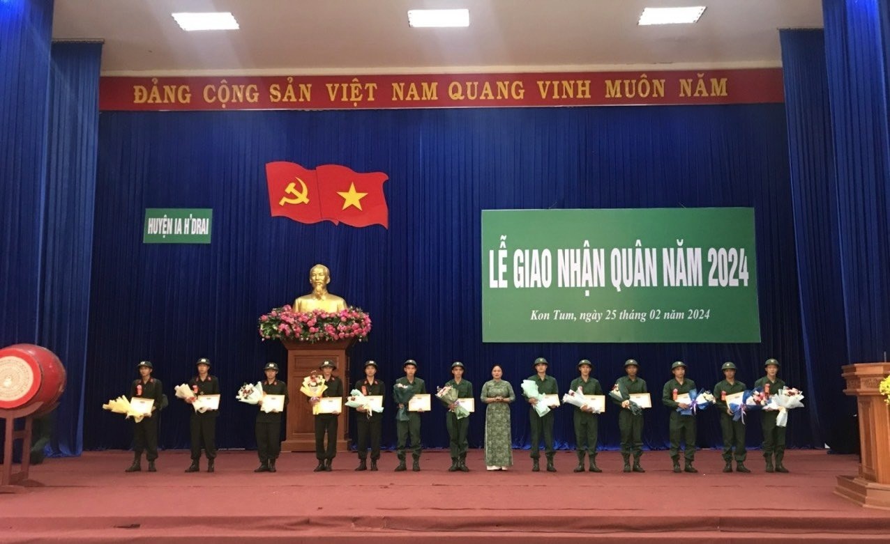 Lễ giao nhận quân năm 2024 tại tỉnh Kon Tum.
