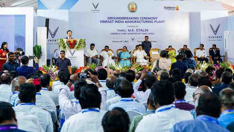 Đông đảo khách mời và truyền thông bang Tamil Nadu tới tham dự sự kiện.