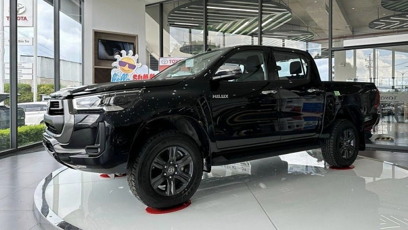 Toyota Hilux 2024 sắp về Việt Nam, giá dự kiến từ 700 triệu đồng