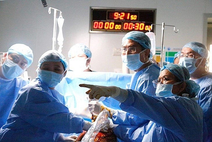 Kỹ thuật thông tim trong bào thai đạt Giải thưởng Thành tựu y khoa Việt Nam năm 2023 - Ảnh: Bệnh viện cung cấp  