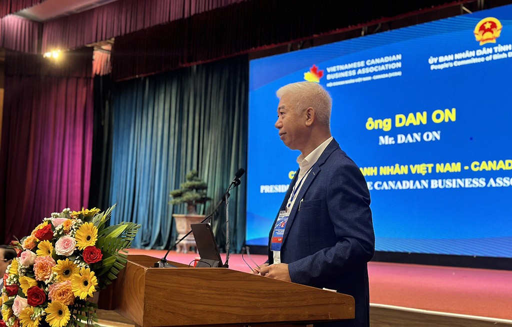 Ông Dan On, Chủ tịch Hội Doanh nhân Việt Nam - Canada về quan hệ thương mại Việt Nam - Canada phát biểu tại Hội nghị.
