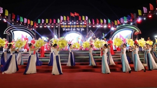 Đặc sắc đêm khai mạc Tuần lễ Văn hóa - Du lịch "Về miền di sản Phú Yên"