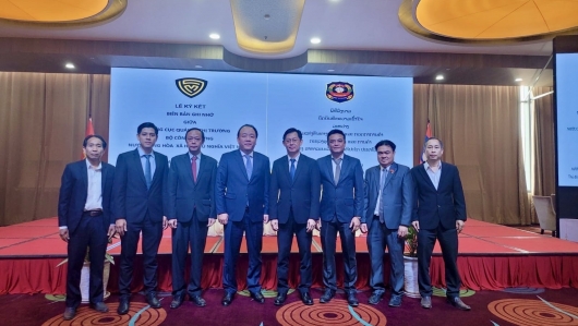 Đẩy mạnh hợp tác trong lĩnh vực Quản lý thị trường giữa Việt Nam - Lào