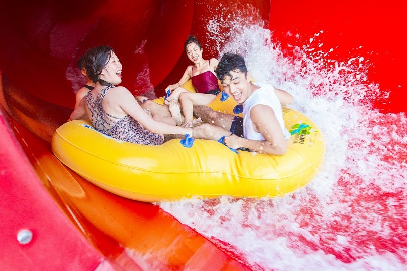 Công viên nước Lốc Xoáy là điểm “giải nhiệt” yêu thích của nhiều du khách