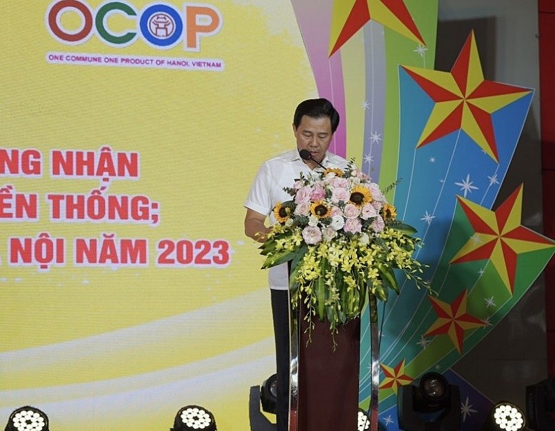 Hà Nội trao danh hiệu 15 làng nghề và 104 sản phẩm OCOP đạt 4 sao