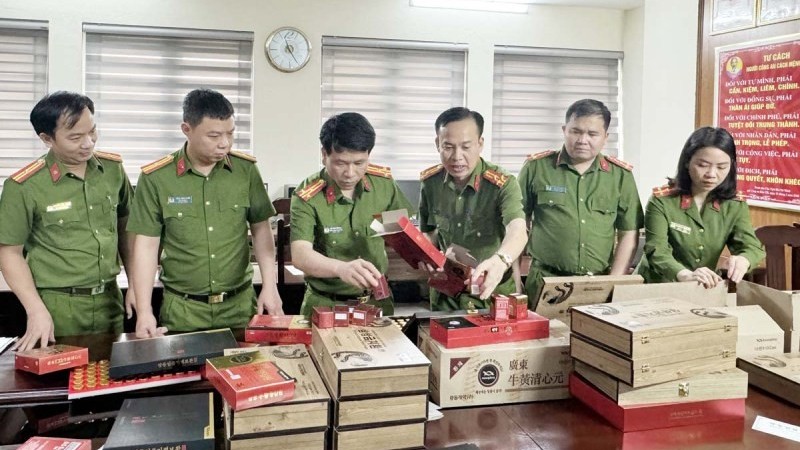 Thanh Hoá: Bắt tạm giam 8 đối tượng sản xuất, buôn bán thực phẩm bảo vệ sức khoẻ giả