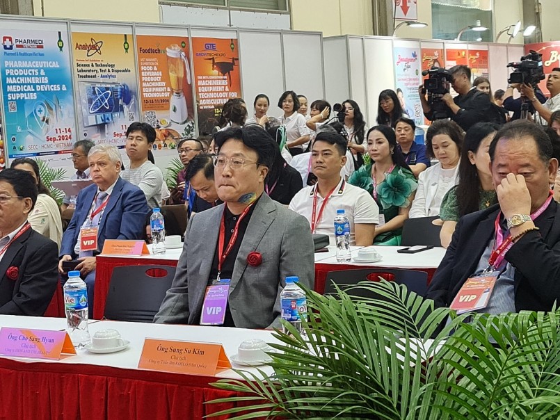 Các đại biểu dự khai mạc Khai mạc Triển lãm Viet Nam Beautycare Expo 2024 