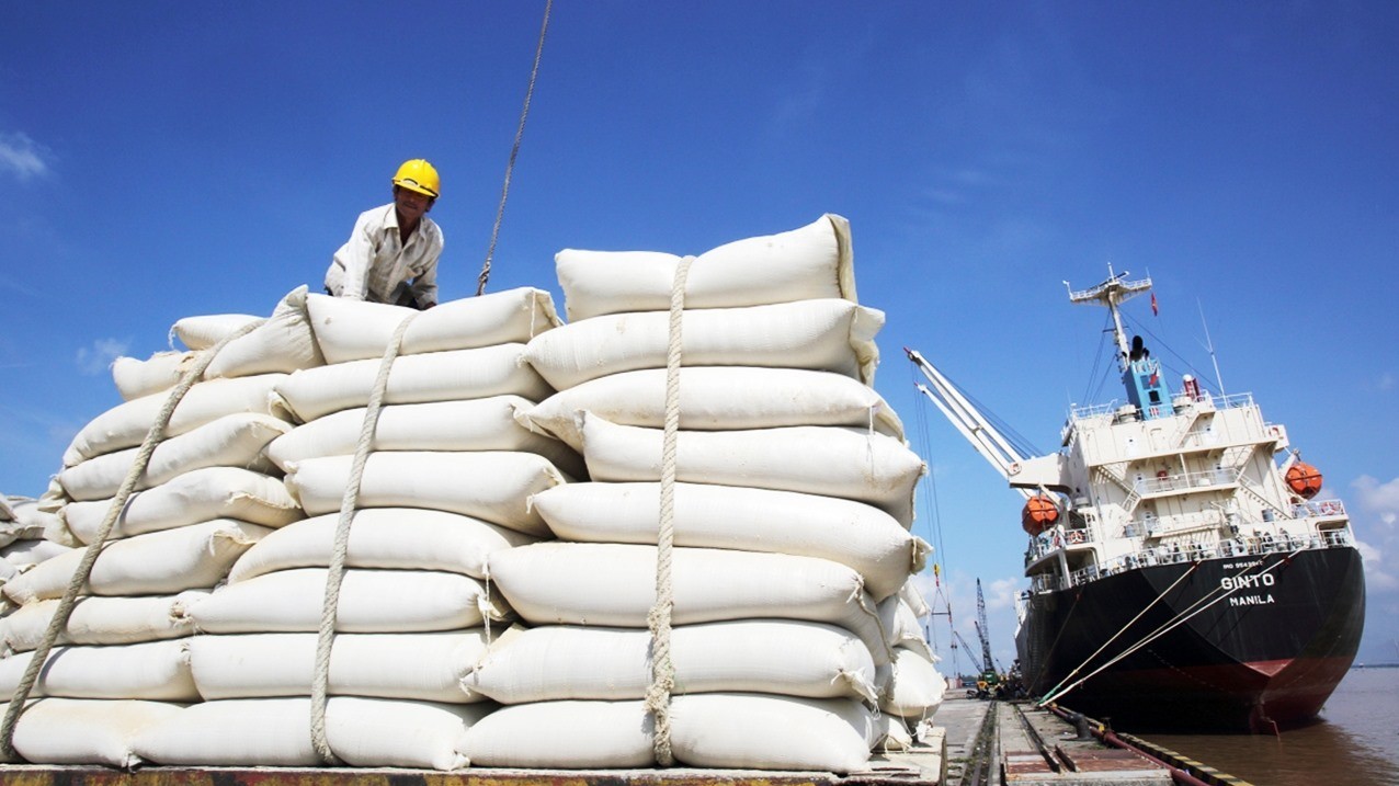 Lần đầu tiên Việt Nam thành nước xuất khẩu gạo lớn nhất vào Singapore