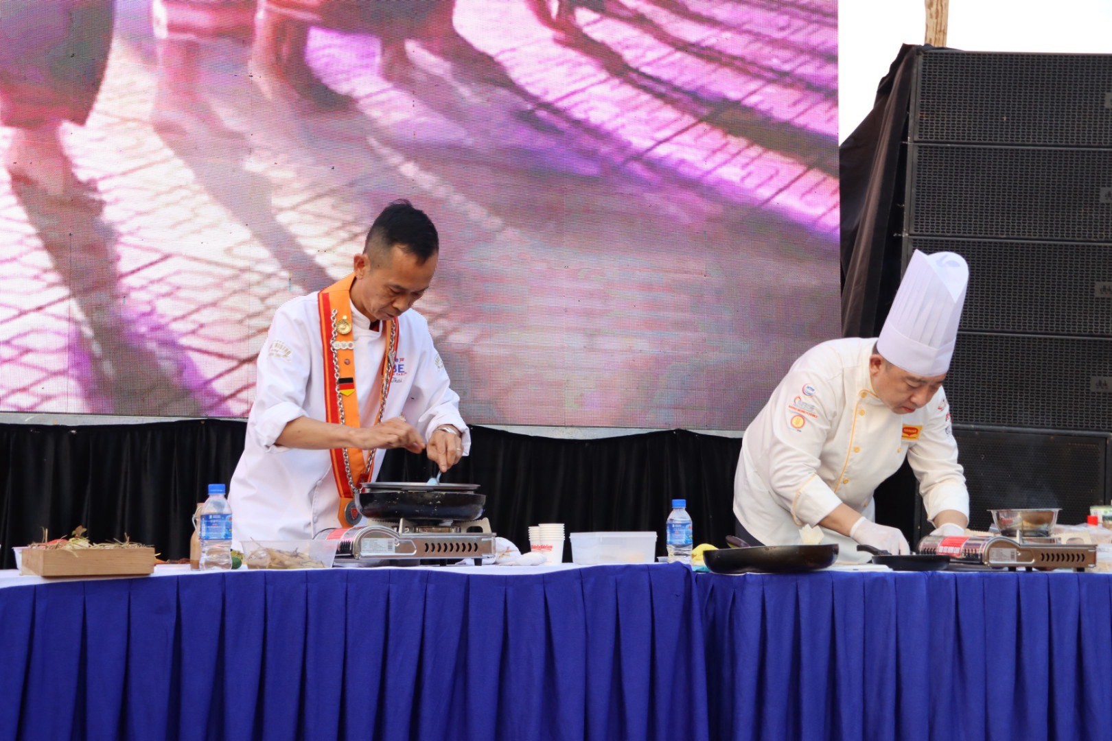 Hội thi có sự tham gia của nhiều đầu bếp đến từ các quốc gia khác nhau.