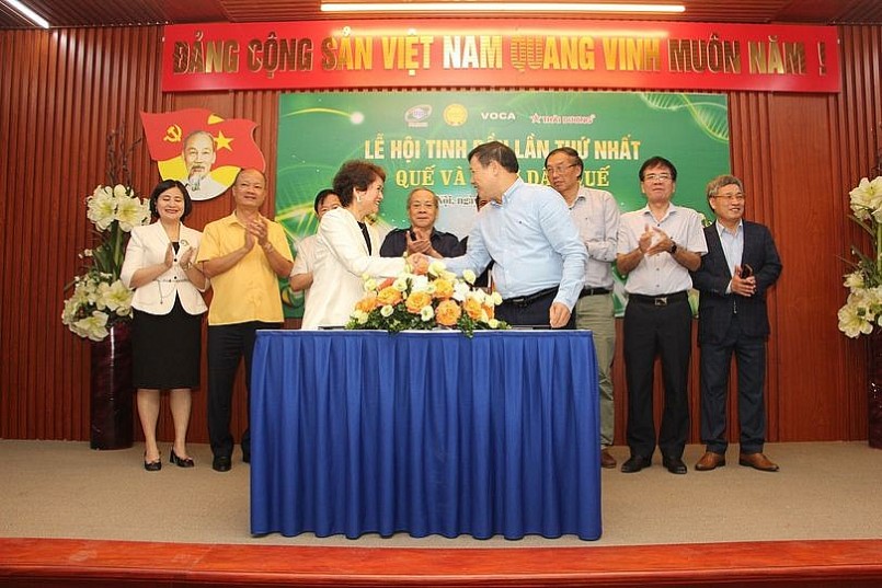 VOCA và Hiệp hội Doanh nghiệp Khoa học và Công nghệ Việt Nam (VST) ký kết bản ghi nhớ hợp tác.