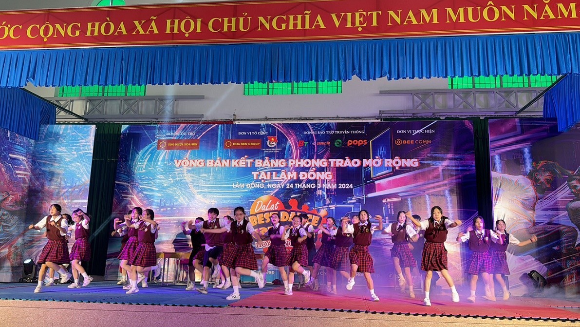 Dalat Best Dance Crew 2024 thu hút đông đảo học sinh, giới trẻ.