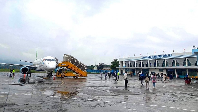 “Cháy vé” máy bay đi Điện Biên